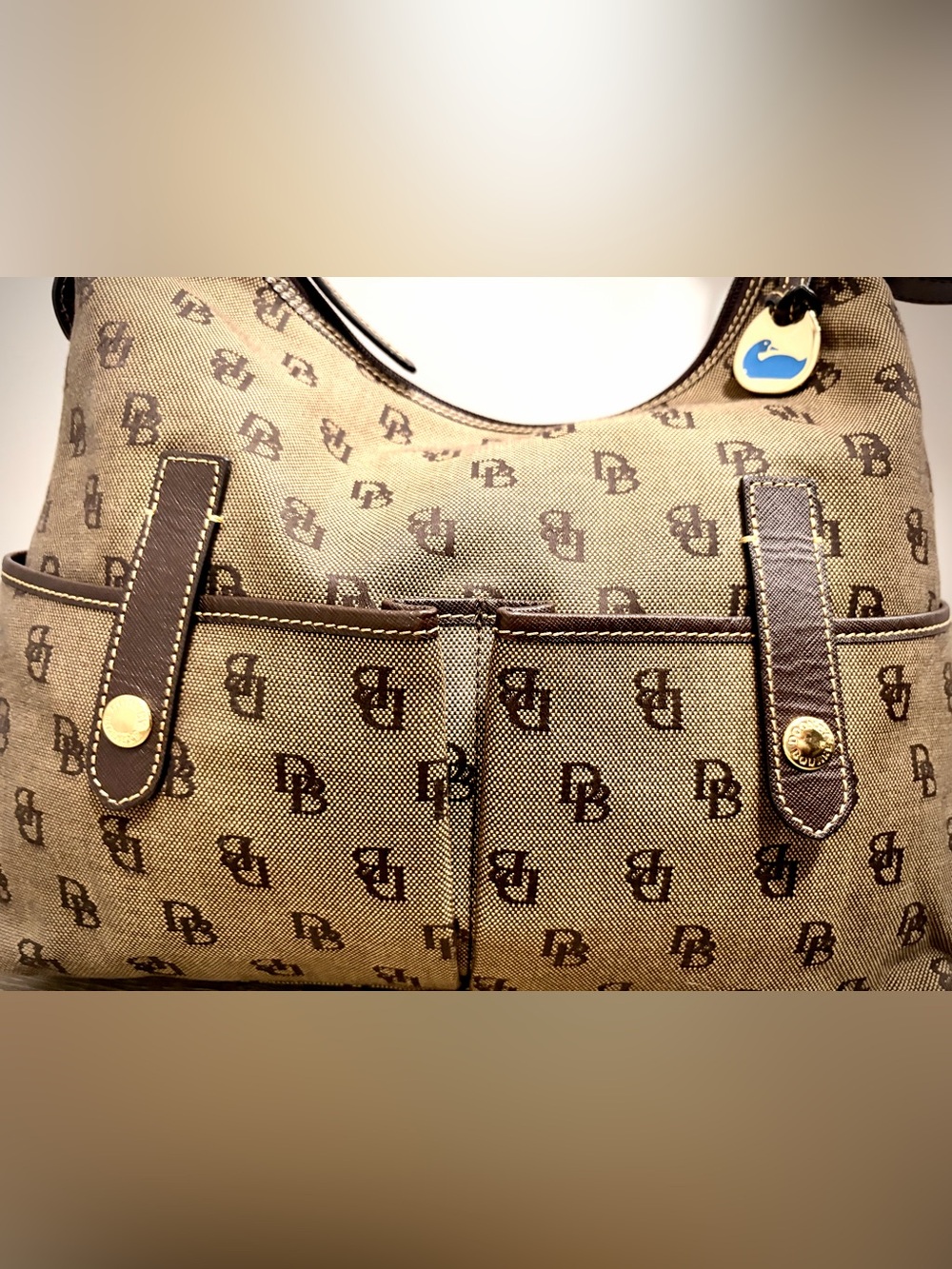Large Dooney & Bourke Brown Signature Monogram Shoulder Bag - Picture 6 of 11